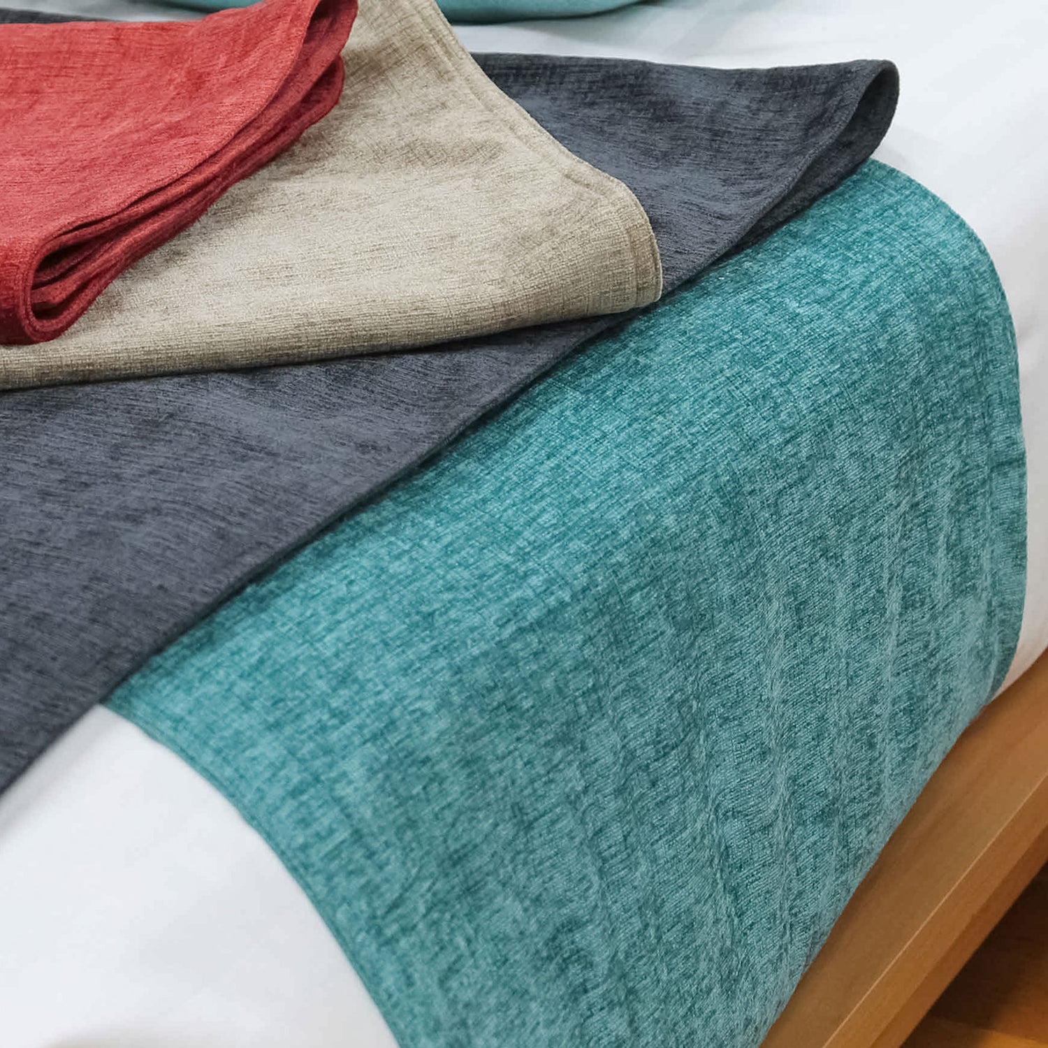 Parker Chenille Bed Runner